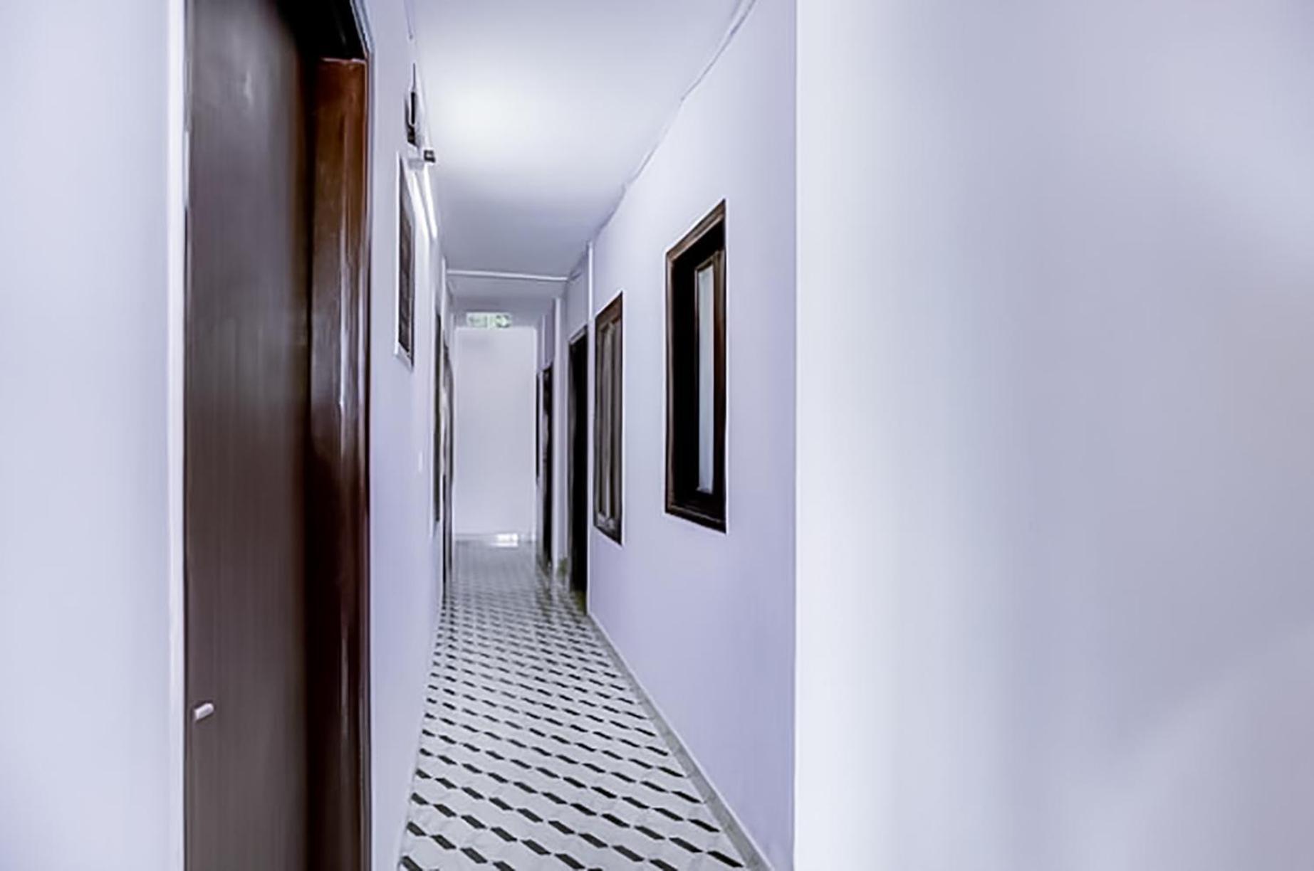 Bed & Breakfast Bliss In Lajpat Nagar *